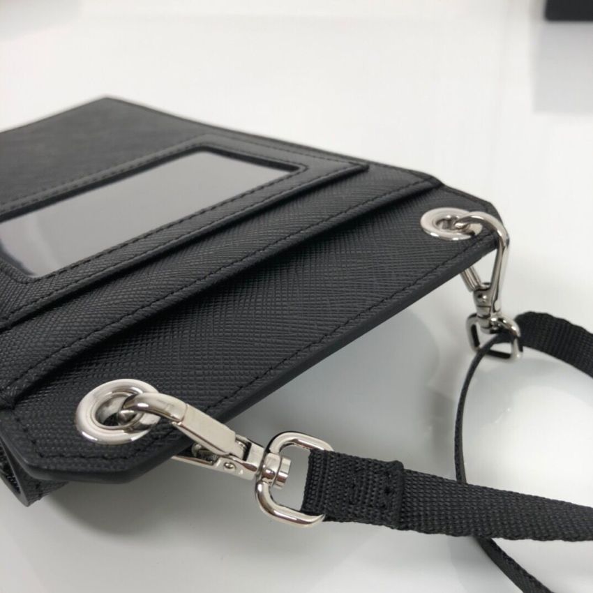 Pra*a Saffaino Phone Holder