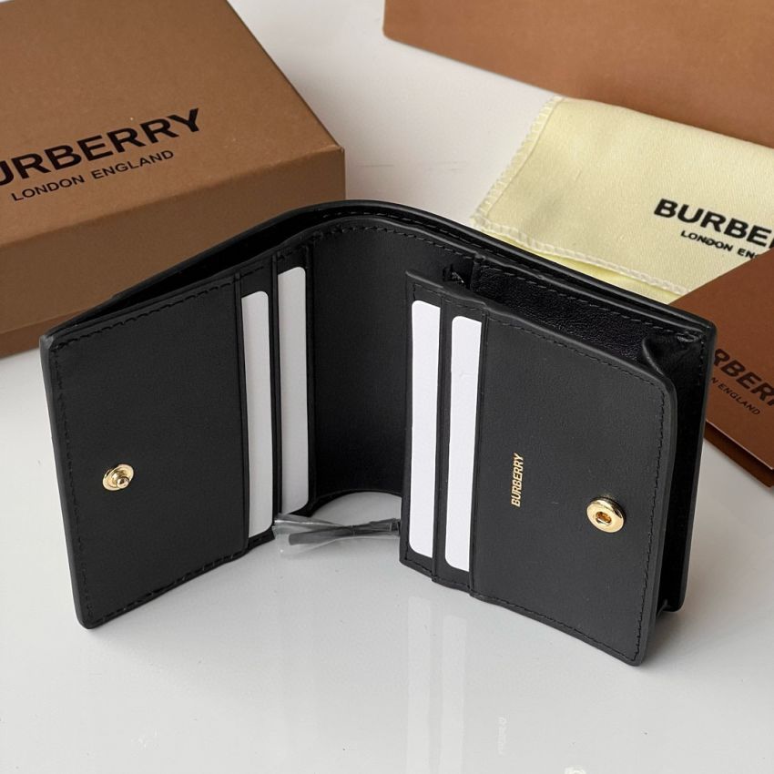 Bv*b*rry  Small Check Folding Wallet