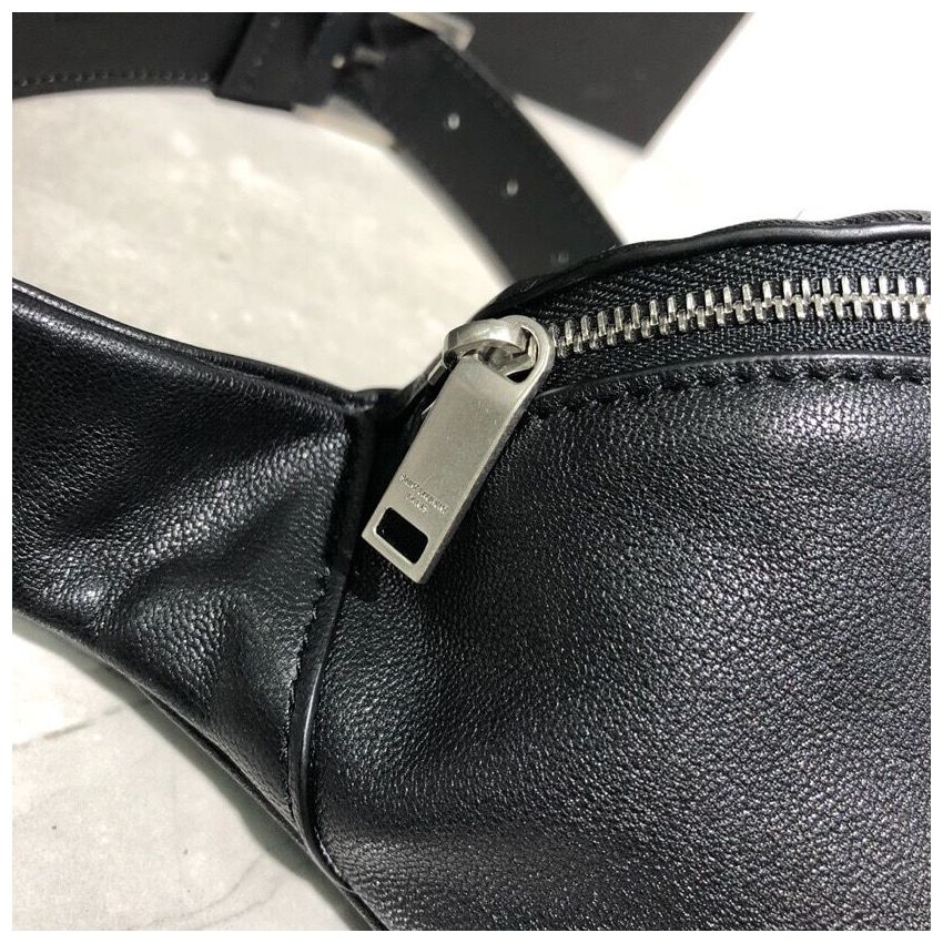 Sa1nt Lau*nt Cassandre Classic Belt Bag