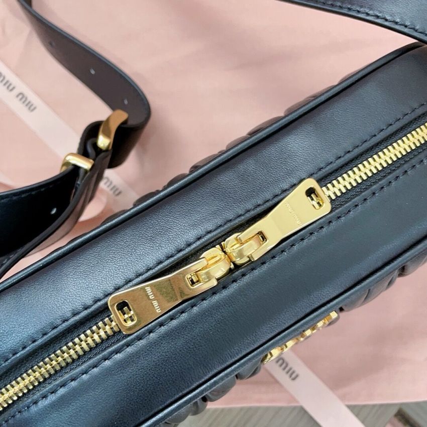 M1v M1v matelasse shoulder bag