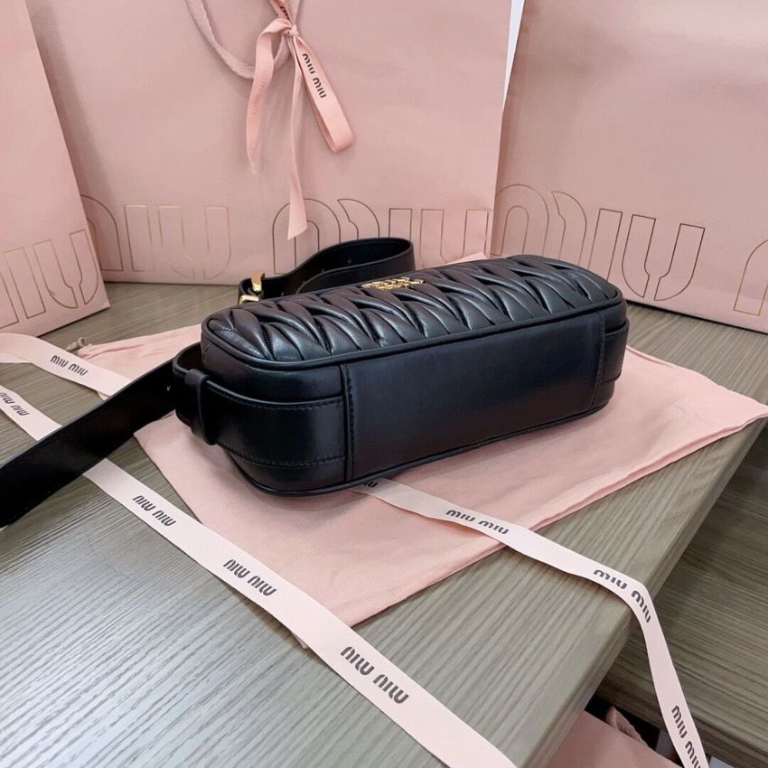 M1v M1v matelasse shoulder bag
