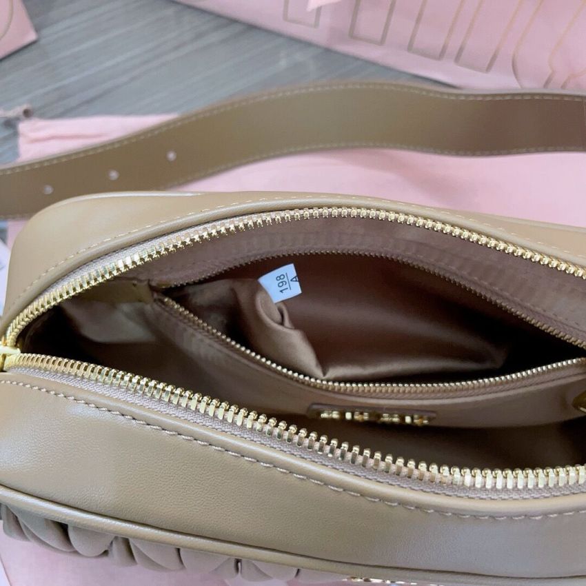 M1v M1v matelasse shoulder bag