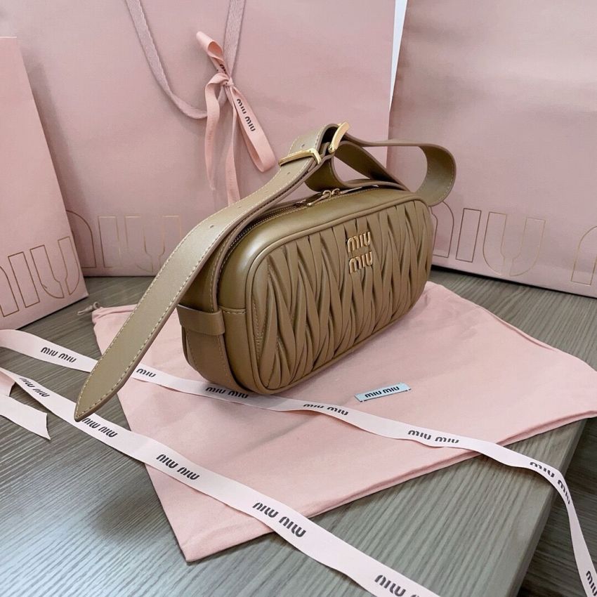 M1v M1v matelasse shoulder bag