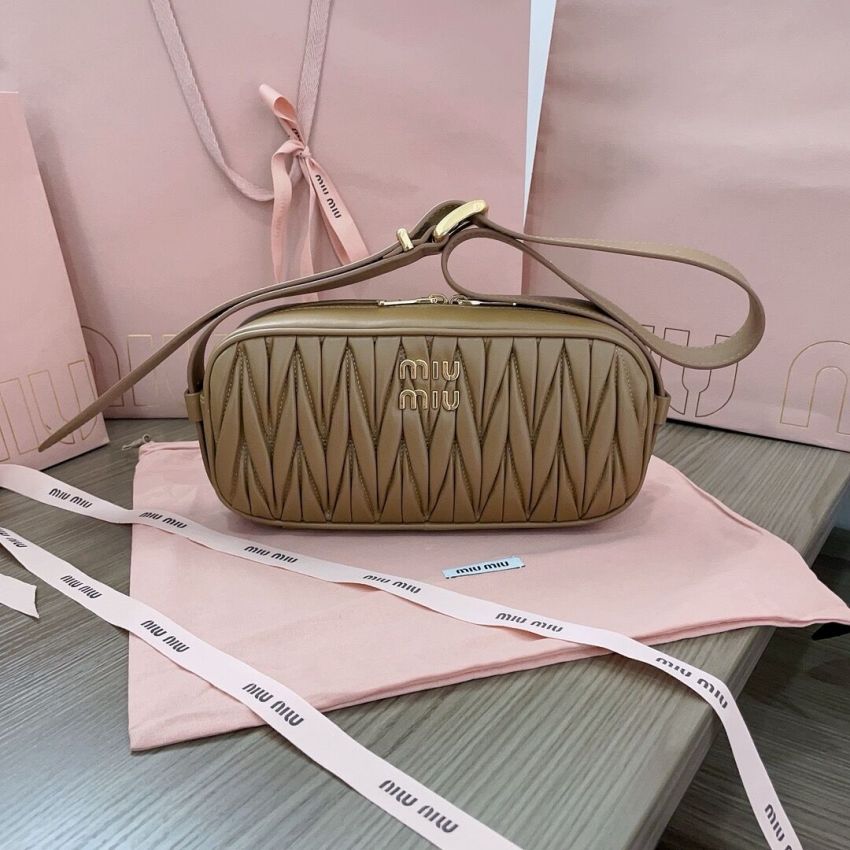 M1v M1v matelasse shoulder bag