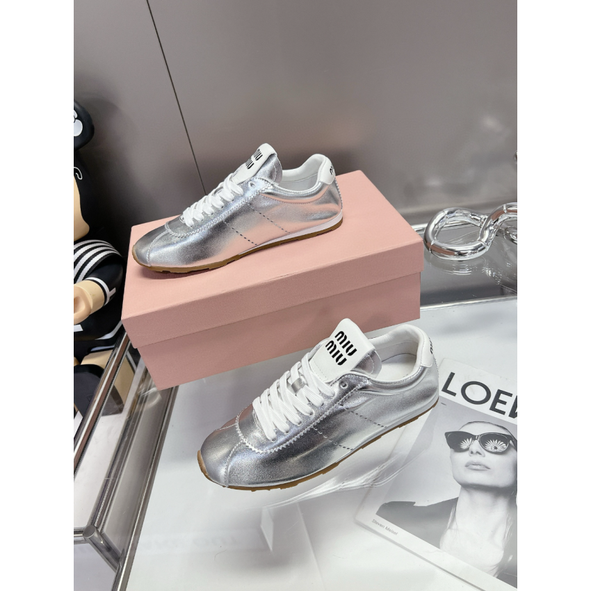 M1v M1v plume sneakers