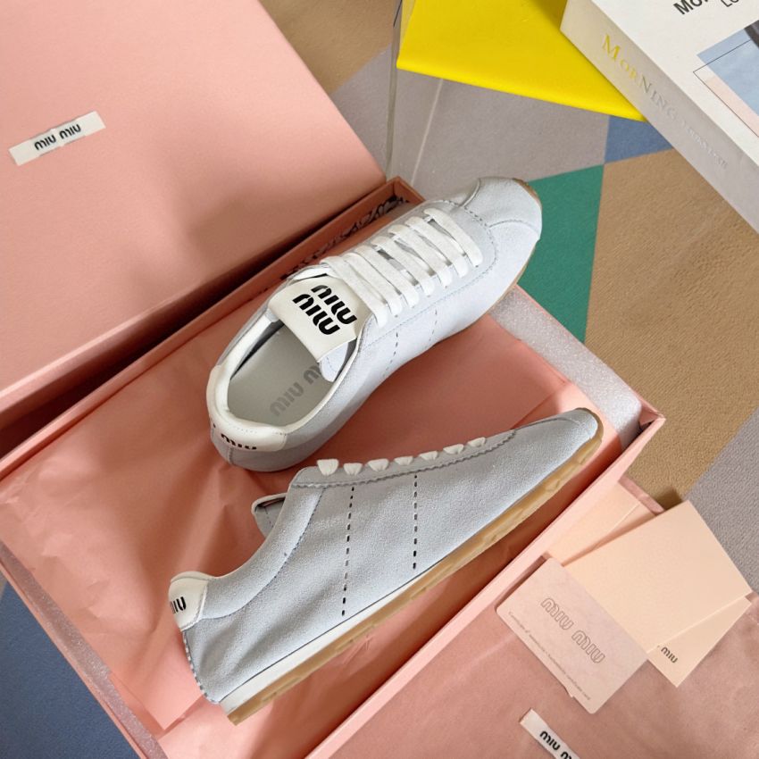 M1v M1v plume sneakers
