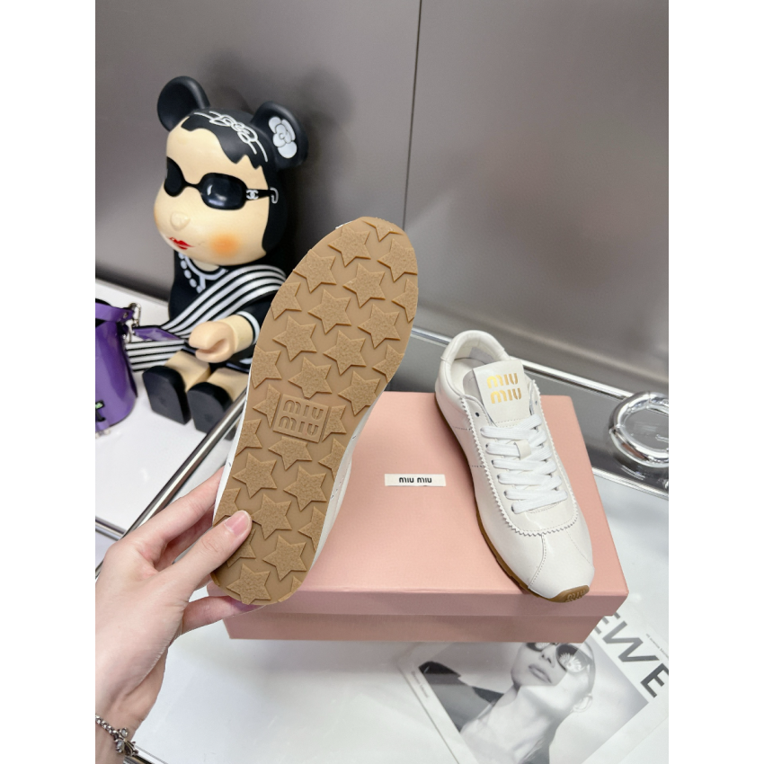 M1v M1v plume sneakers