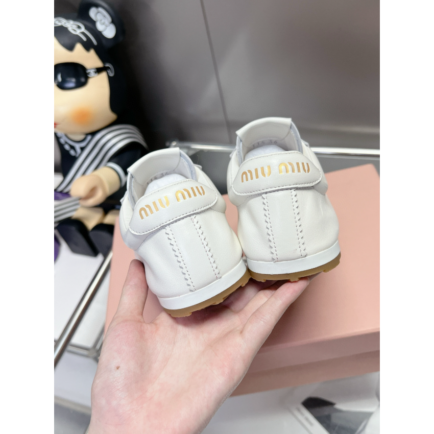 M1v M1v plume sneakers