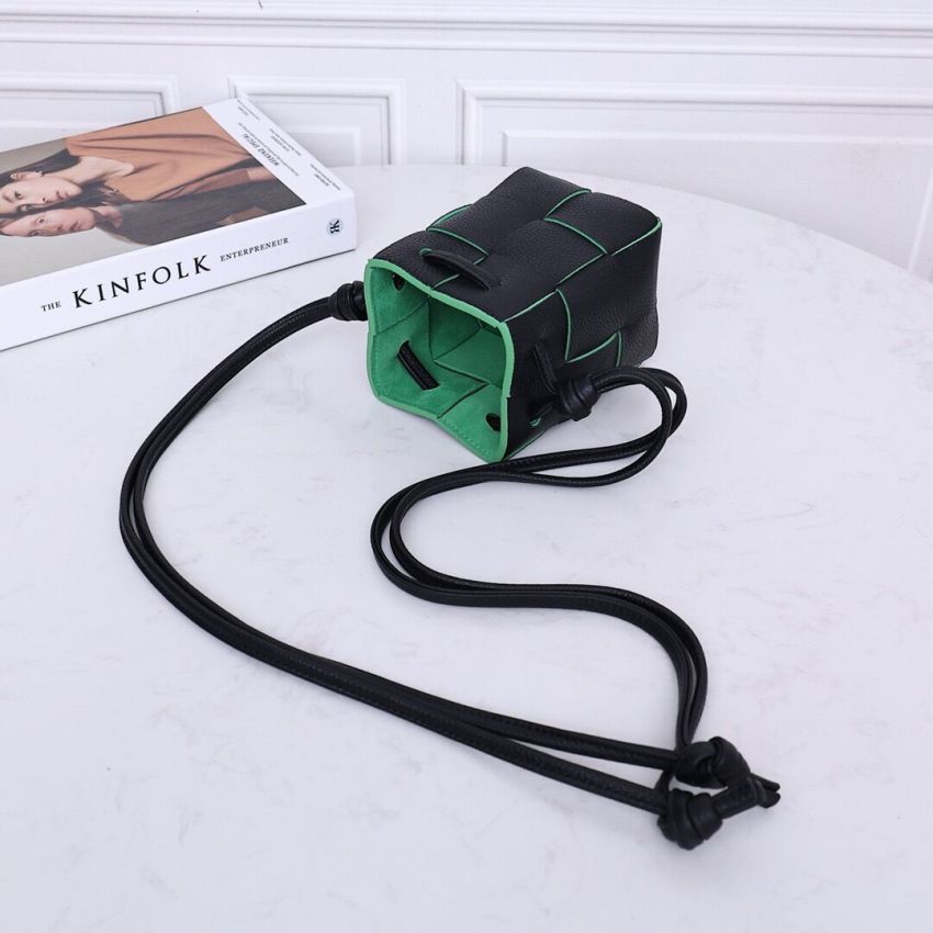 B0tt*ga Ven*ta Mini Cassette Bucket