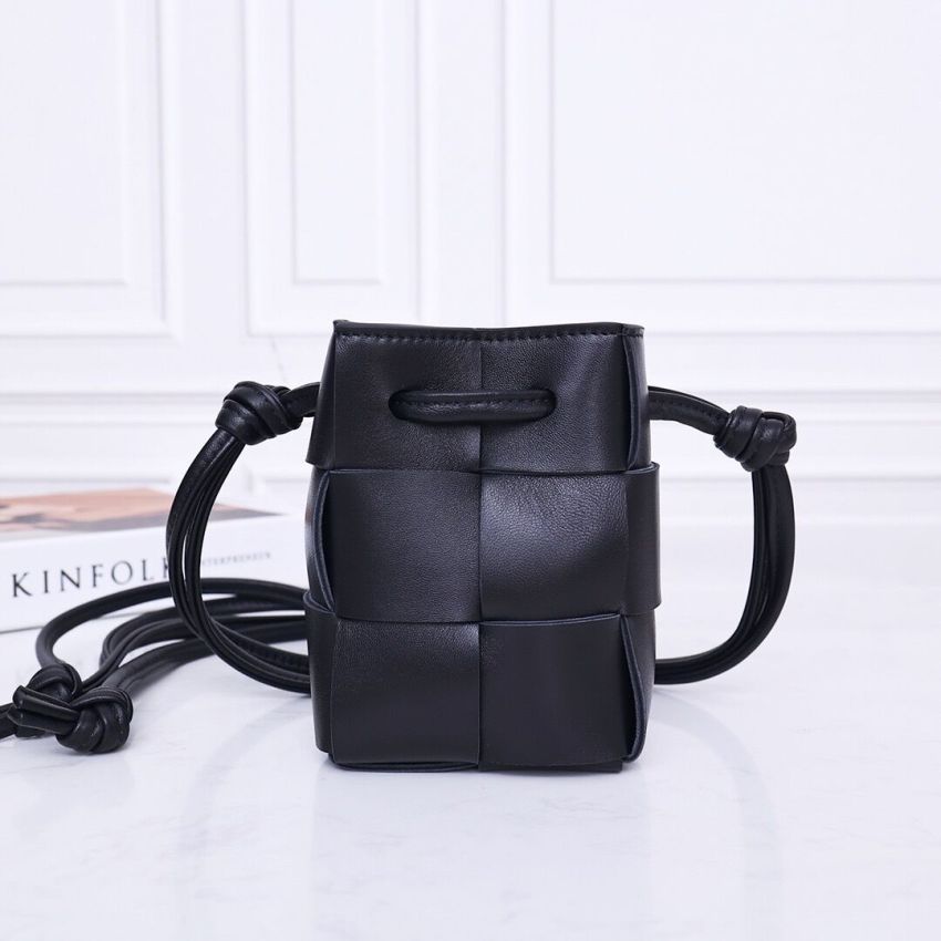B0tt*ga Ven*ta Mini Cassette Bucket