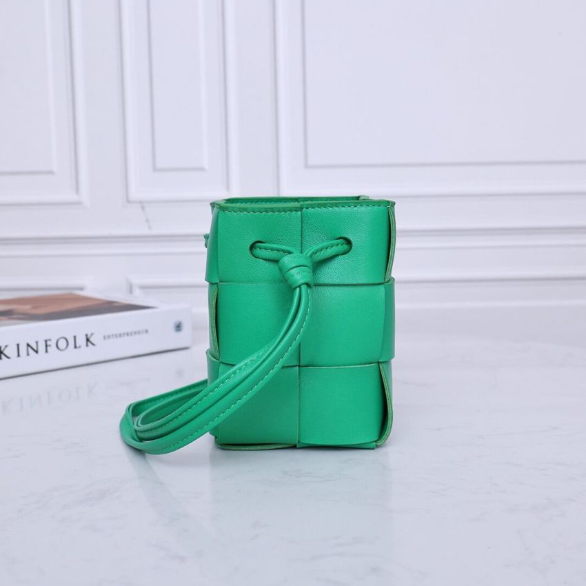 B0tt*ga Ven*ta Mini Cassette Bucket