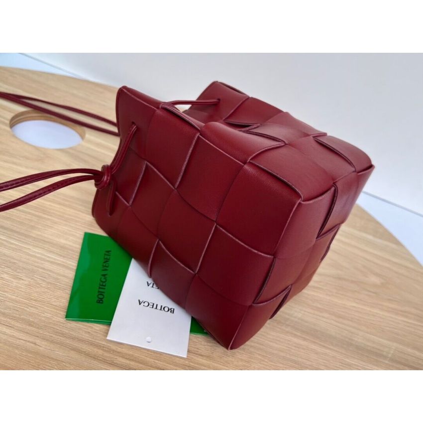 B0tt*ga Ven*ta Small Cassette Cross-Body Bucket