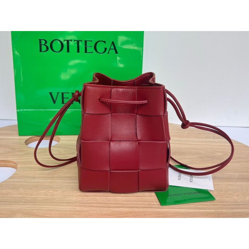 B0tt*ga Ven*ta Small Cassette Cross-Body Bucket