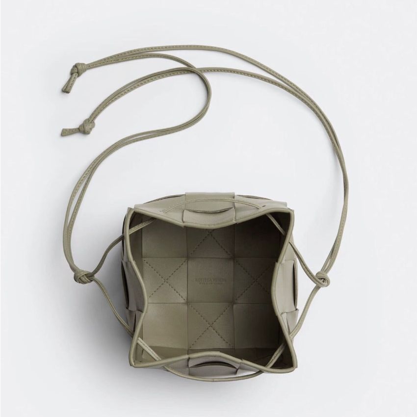 B0tt*ga Ven*ta Small Cassette Cross-Body Bucket