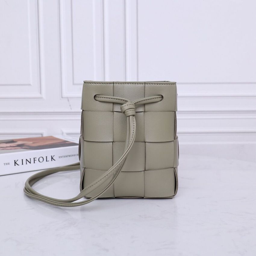 B0tt*ga Ven*ta Small Cassette Cross-Body Bucket