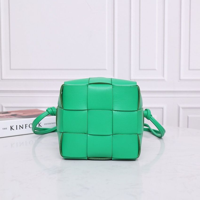 B0tt*ga Ven*ta Small Cassette Cross-Body Bucket