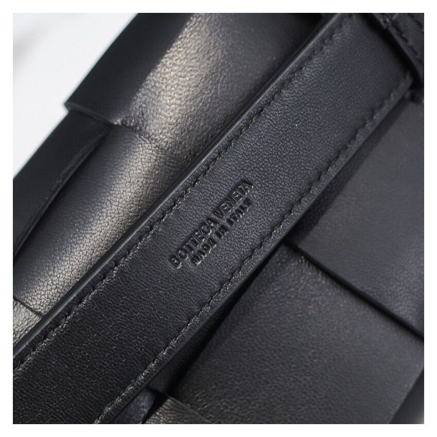 B0tt*ga Ven*ta Mini Cassette Belt Bag