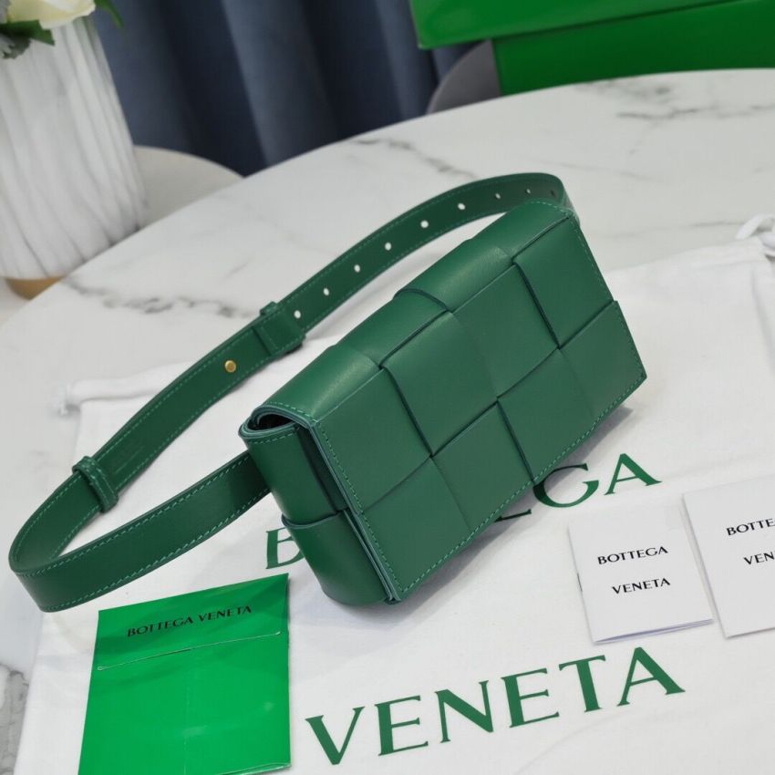 B0tt*ga Ven*ta Mini Cassette Belt Bag