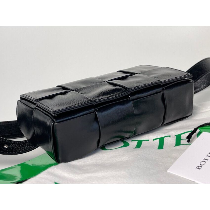 B0tt*ga Ven*ta Mini Cassette Belt Bag