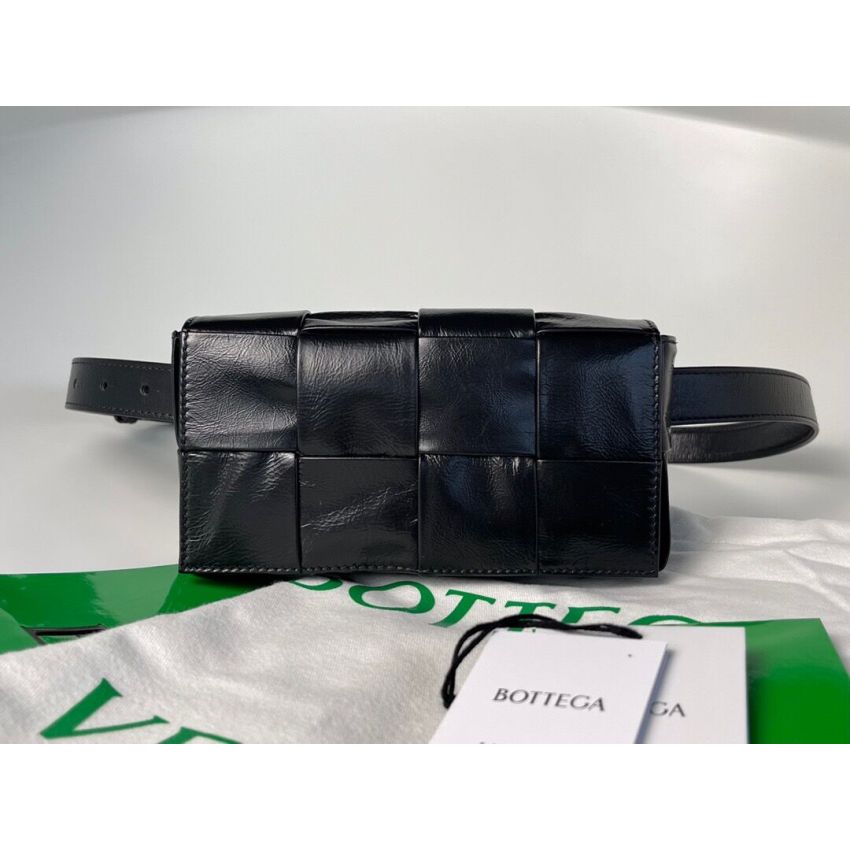 B0tt*ga Ven*ta Mini Cassette Belt Bag