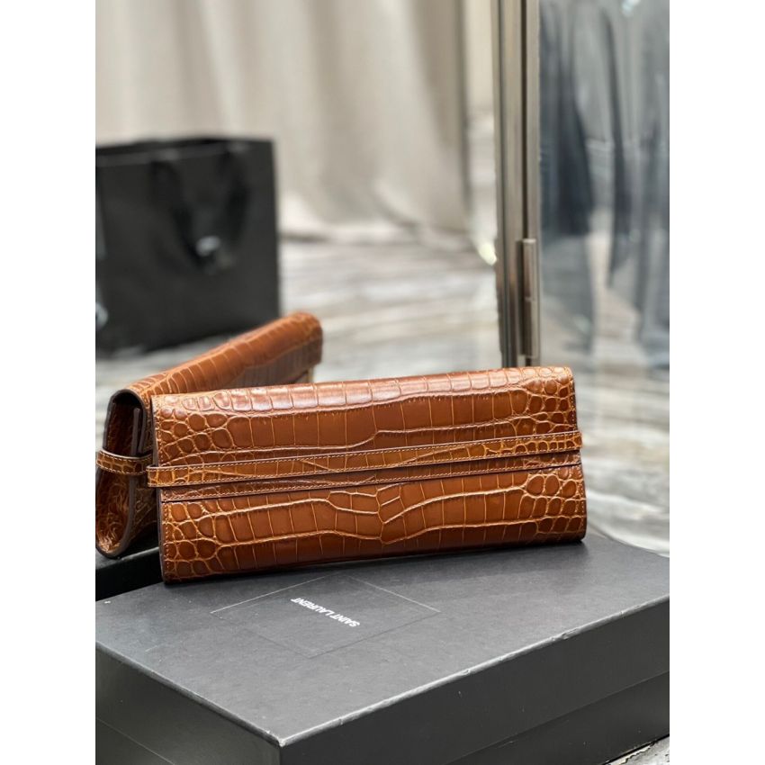 Sa1nt Lau*nt Manhattan Clutch