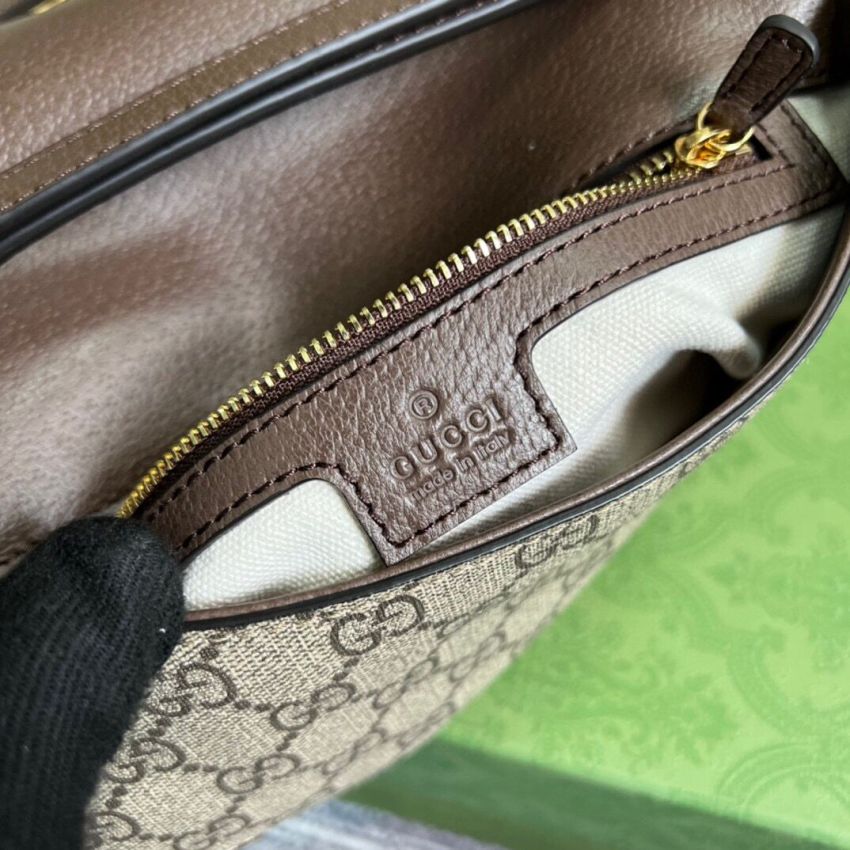Gvc*1 Blondie Small Shoulder Bag