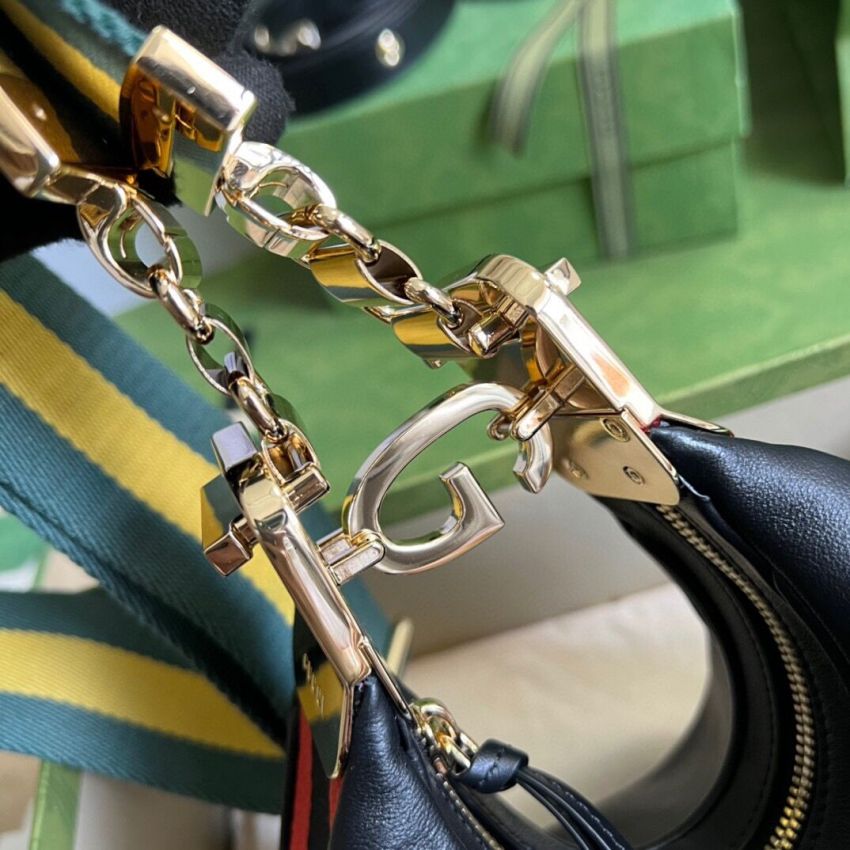 Gvc*1 Attache Small Shoulder Bag