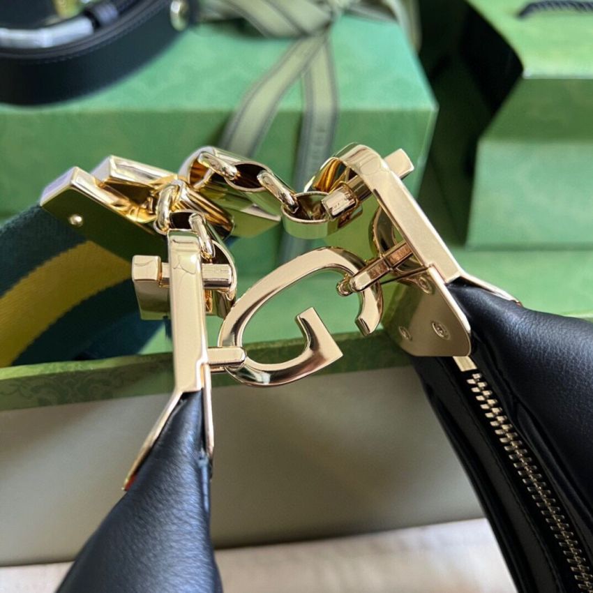 Gvc*1 Attache Medium Shoulder Bag