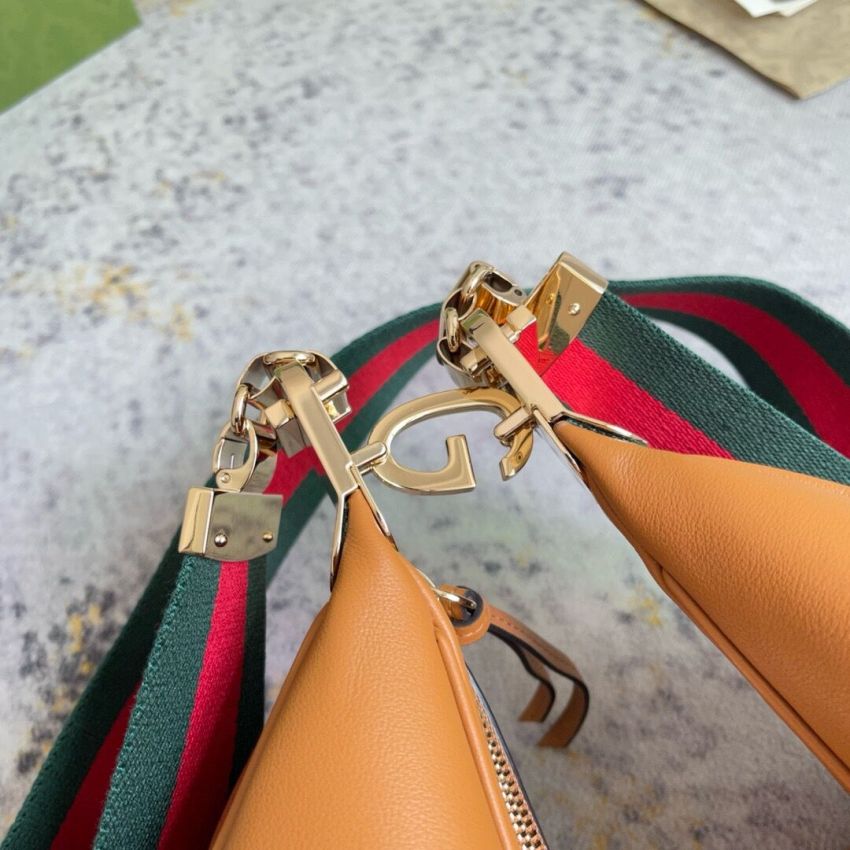 Gvc*1 Attache Medium Shoulder Bag