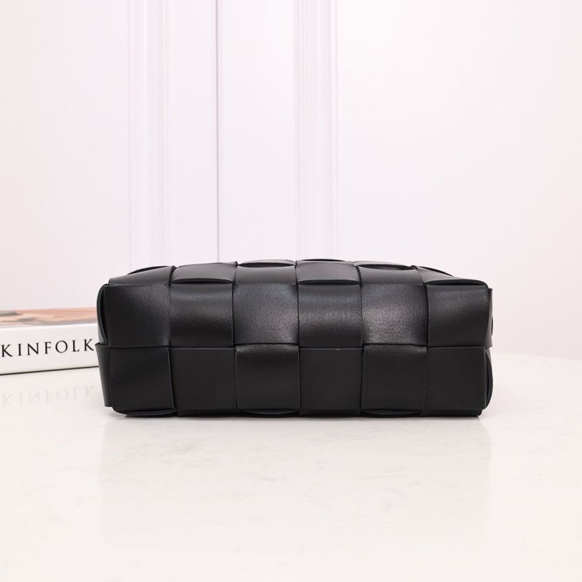 b0tt*ga ven*ta bR1ck cassette shoulder bag