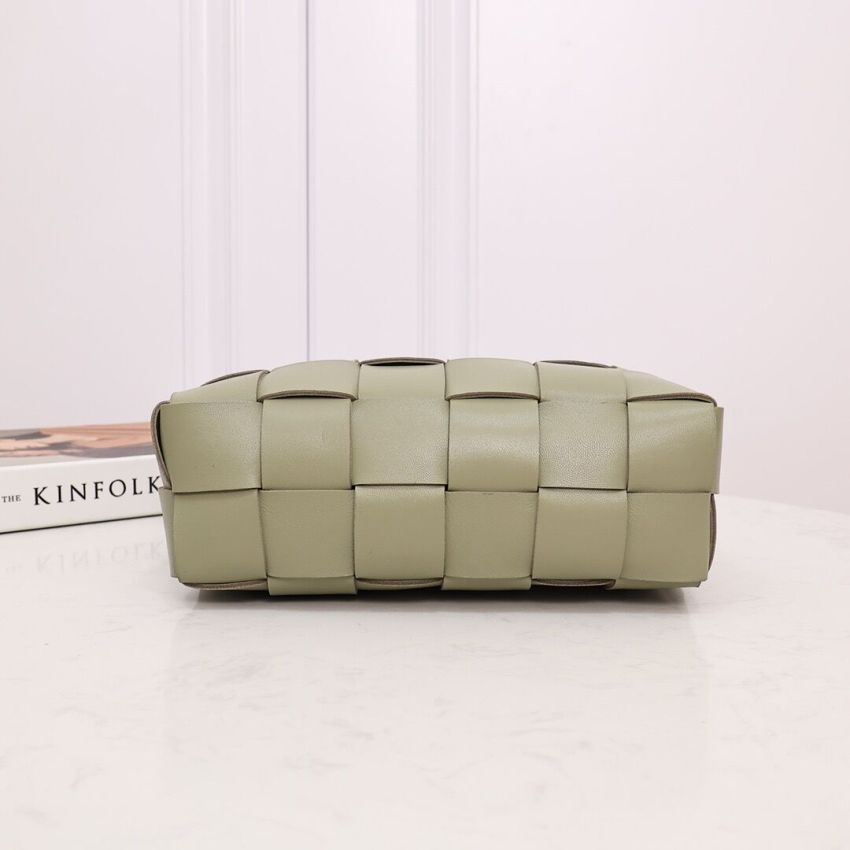 b0tt*ga ven*ta bR1ck cassette shoulder bag