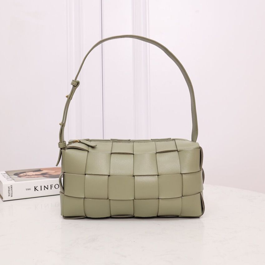 b0tt*ga ven*ta bR1ck cassette shoulder bag