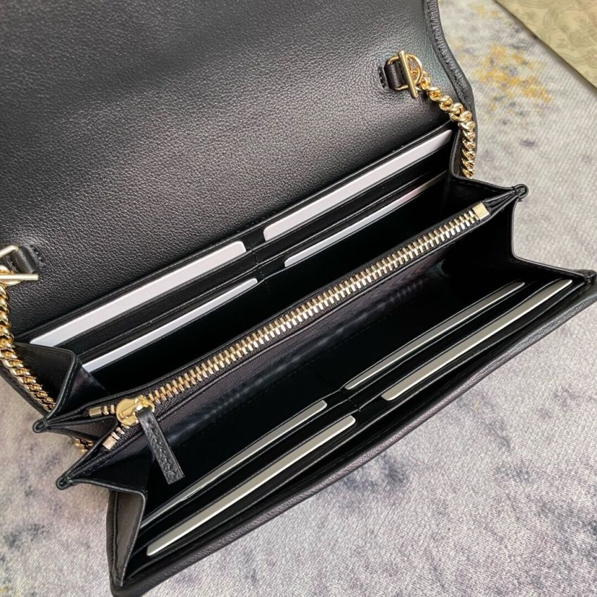 Gvc*1 Blondie Chain Wallet