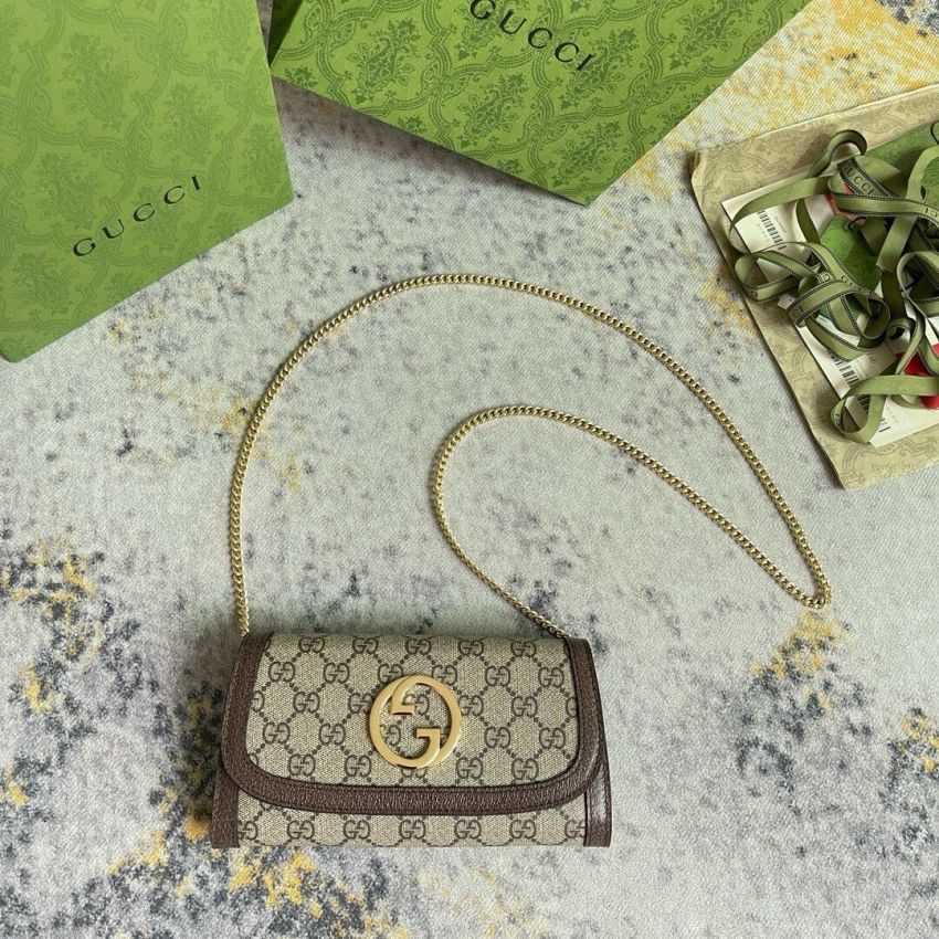Gvc*1 Blondie Chain Wallet