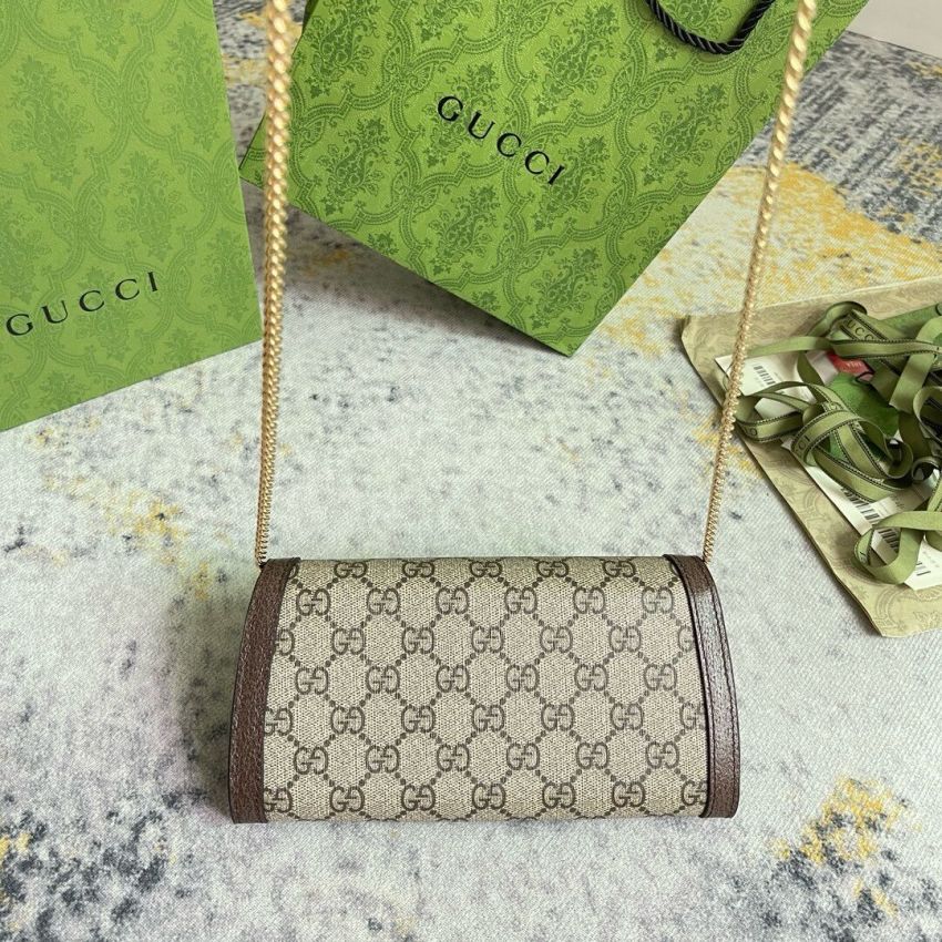 Gvc*1 Blondie Chain Wallet