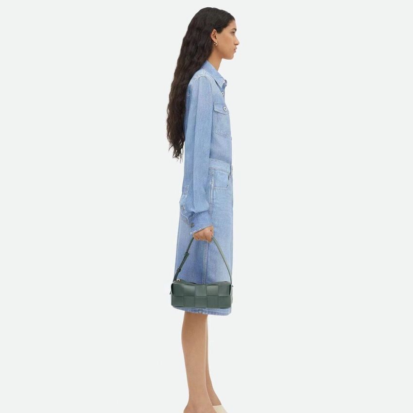 b0tt*ga ven*ta small bR1ck cassette shoulder bag