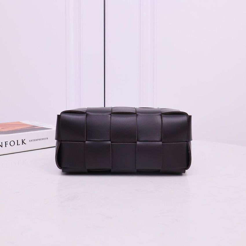 b0tt*ga ven*ta small bR1ck cassette shoulder bag