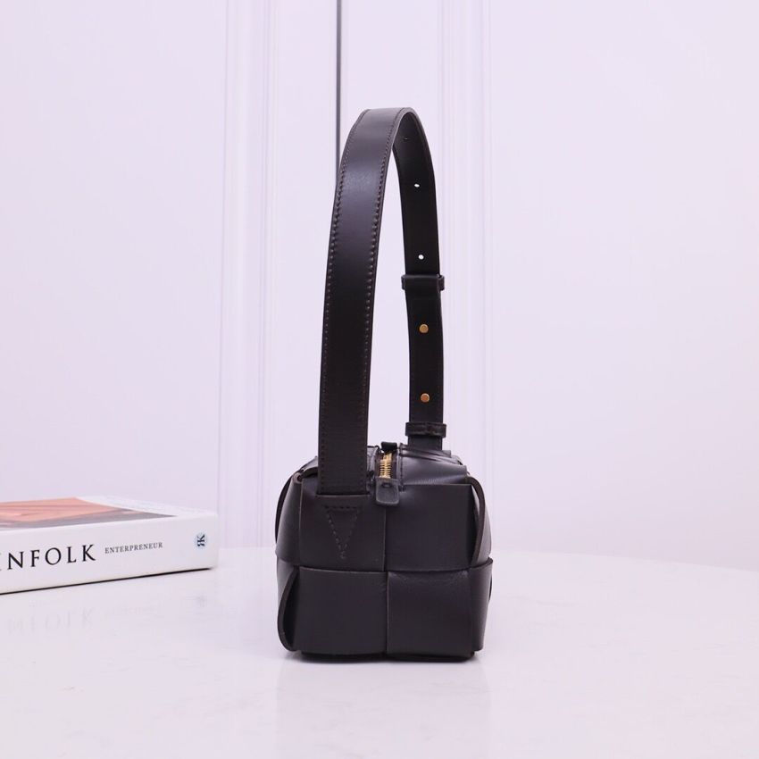 b0tt*ga ven*ta small bR1ck cassette shoulder bag