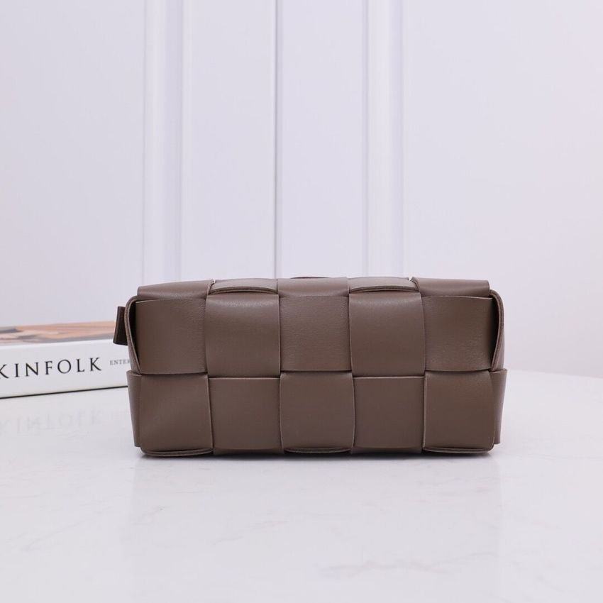 b0tt*ga ven*ta small bR1ck cassette shoulder bag