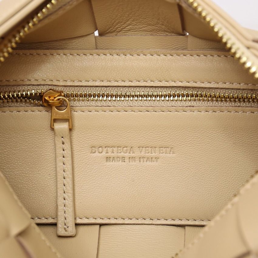 b0tt*ga ven*ta small bR1ck cassette shoulder bag