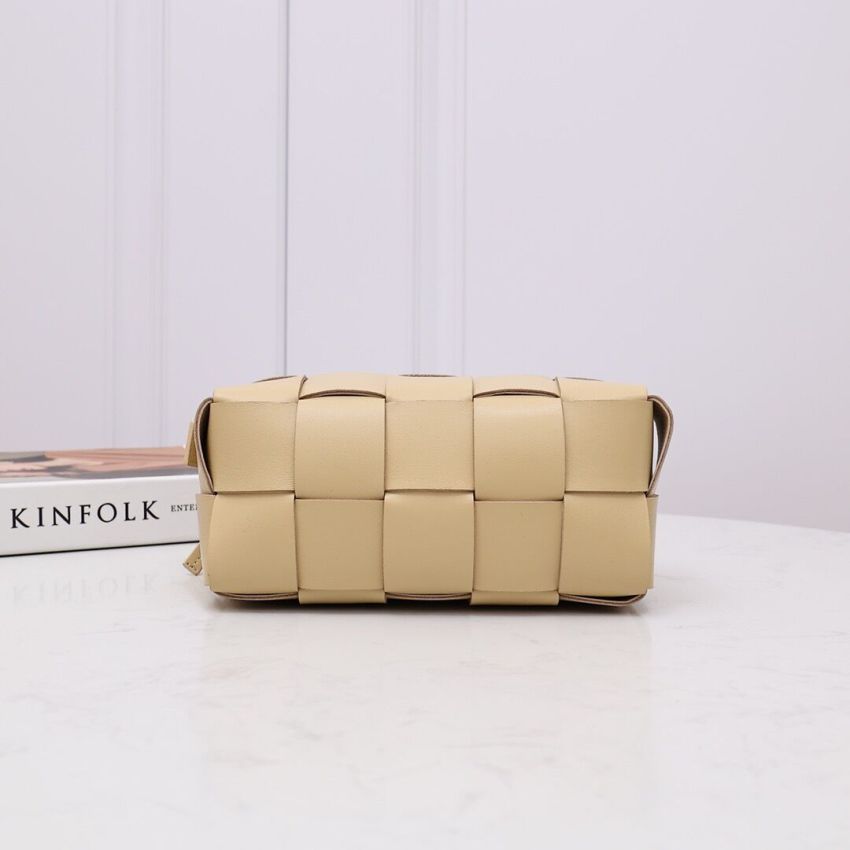 b0tt*ga ven*ta small bR1ck cassette shoulder bag