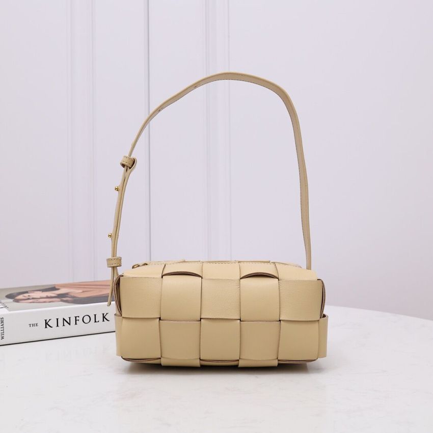 b0tt*ga ven*ta small bR1ck cassette shoulder bag