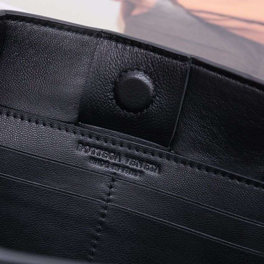 B0tt*ga Ven*ta Cassette Pouch on strap