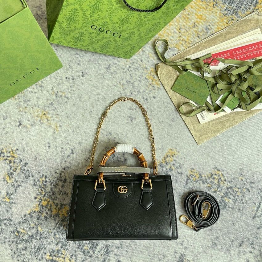 Gvc*1 Diana Small Shoulder Bag