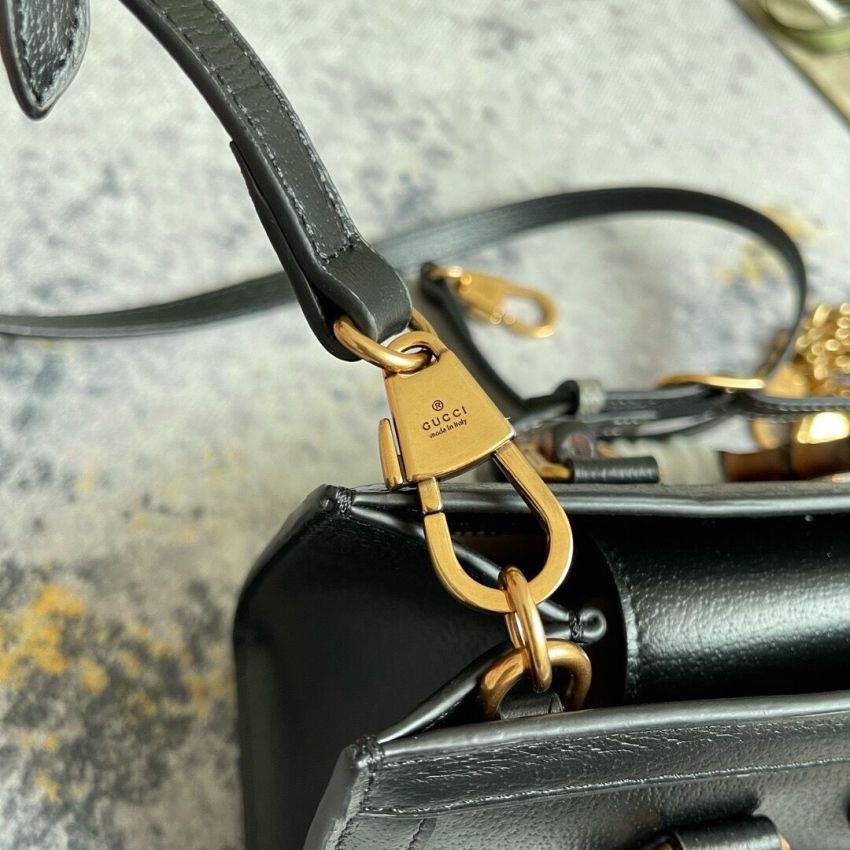 Gvc*1 Diana Small Shoulder Bag