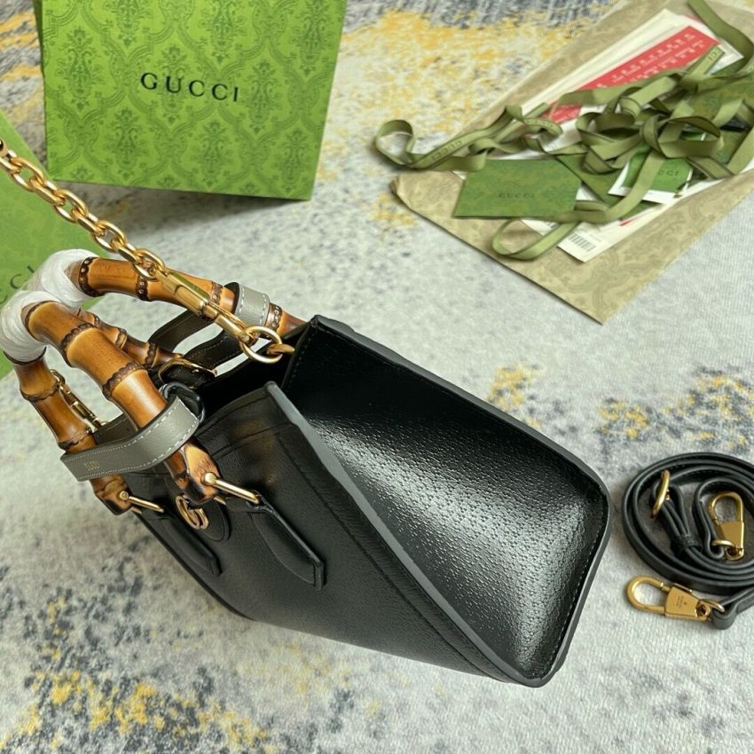 Gvc*1 Diana Small Shoulder Bag