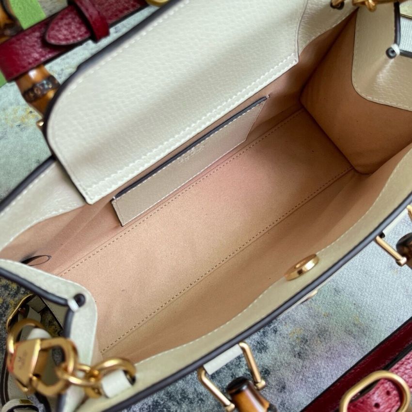 Gvc*1 Diana Small Shoulder Bag