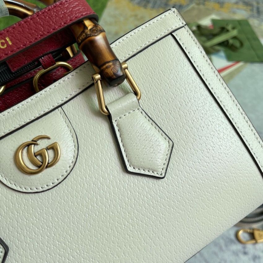 Gvc*1 Diana Small Shoulder Bag
