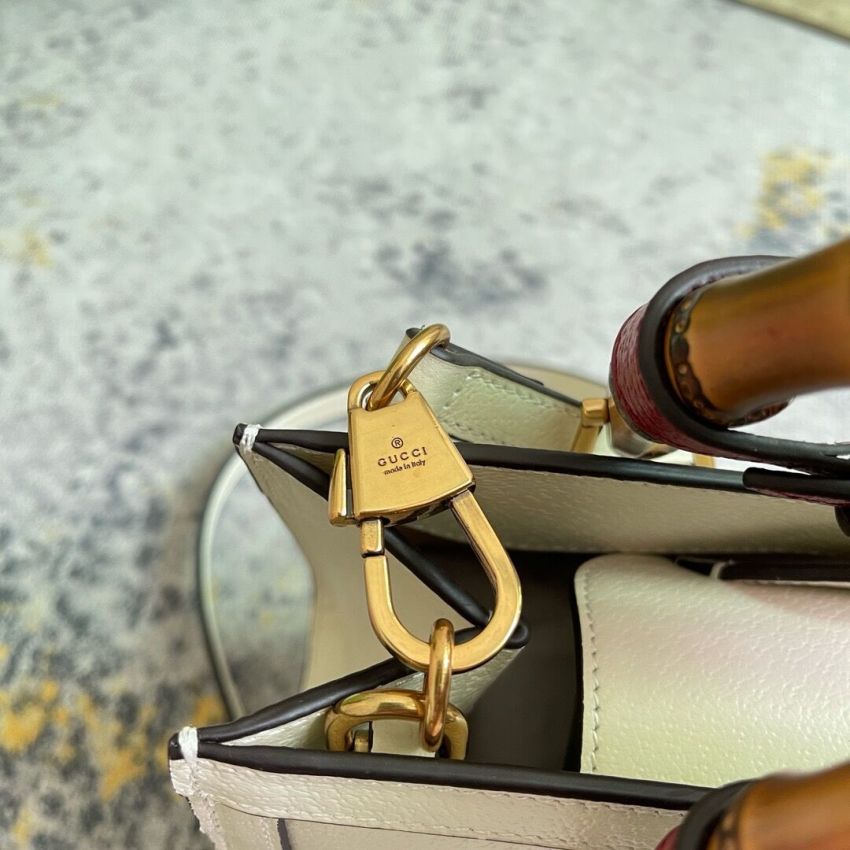 Gvc*1 Diana Small Shoulder Bag