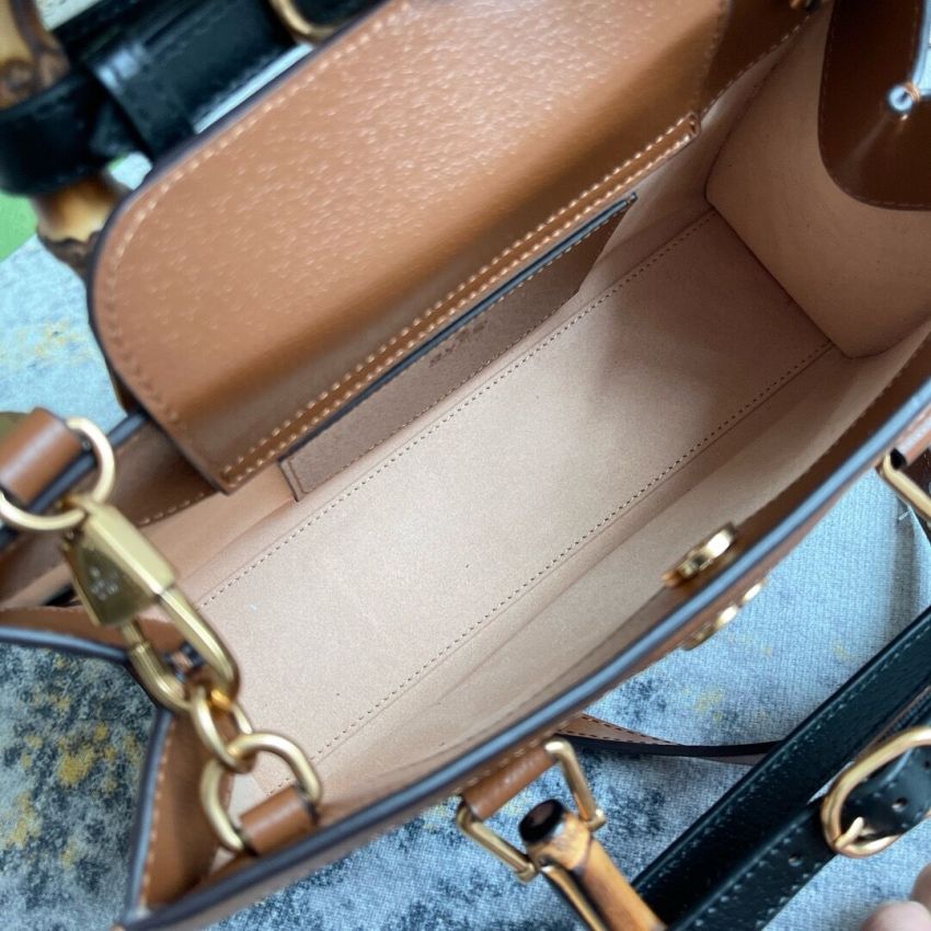 Gvc*1 Diana Shoulder Bag